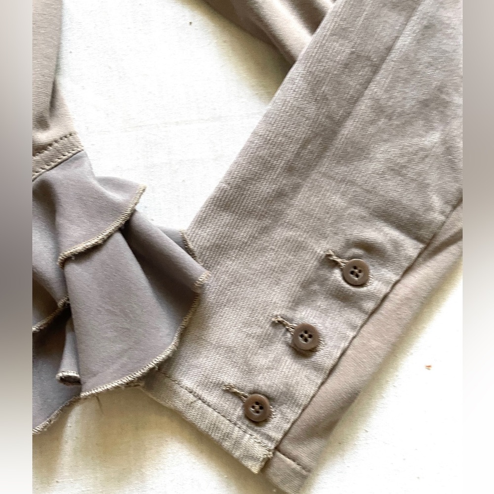 Free People Women’s Jacket with Ruffles. Size 8 Fits Size M. - Picture 6 of 7